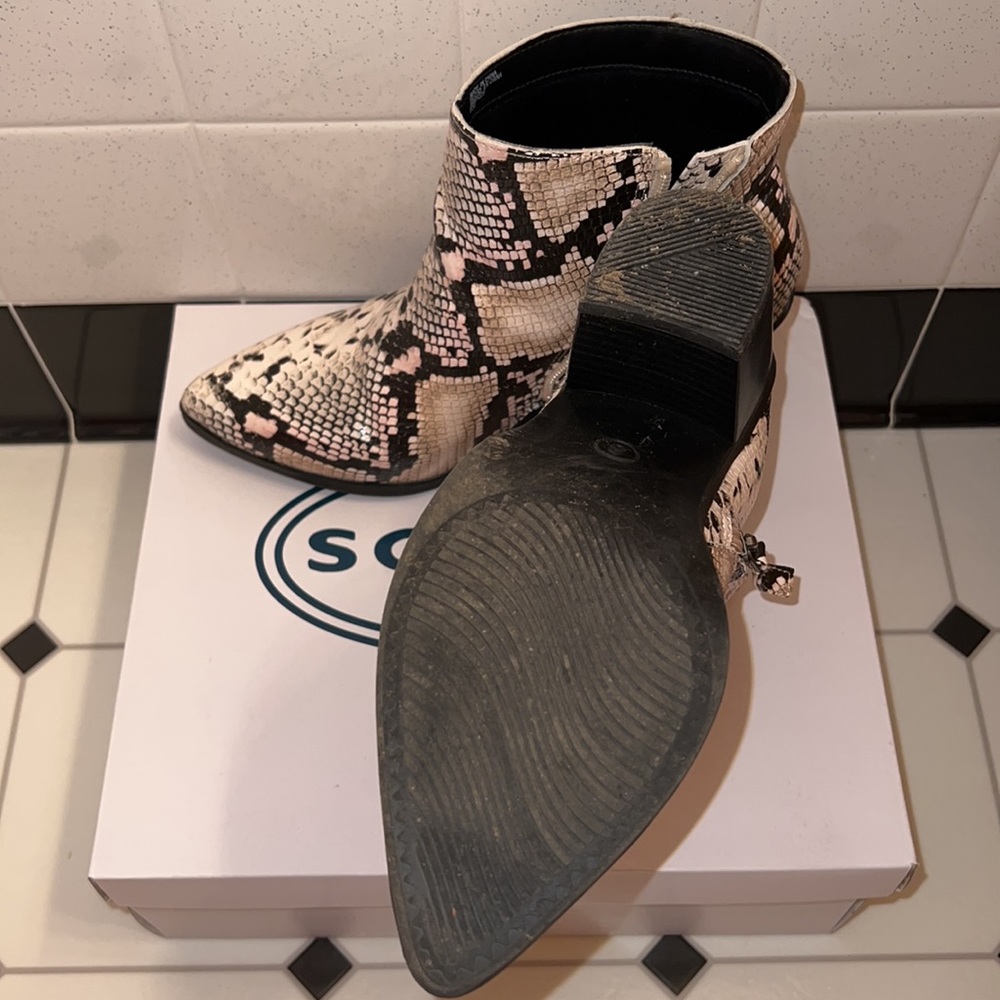 Snake Print Booties - Picture 4 of 6
